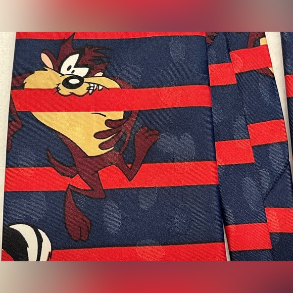 Looney Tunes Daffy Duck, Taz, Pepe Le Pue Men’s Tie - Picture 7 of 8